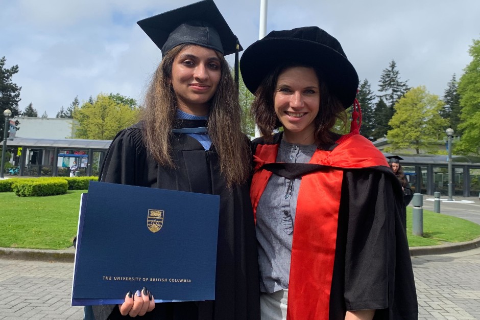 Dr. Julia Schmidt and graduating student Rochelle Chauhan at the UBC May 2022